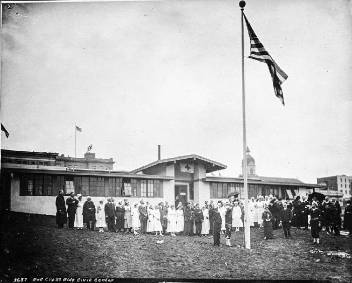 Flag ceremony at Red Cross bldg at Fulton and Hyde Nov 1918 wnp36.01945.jpg