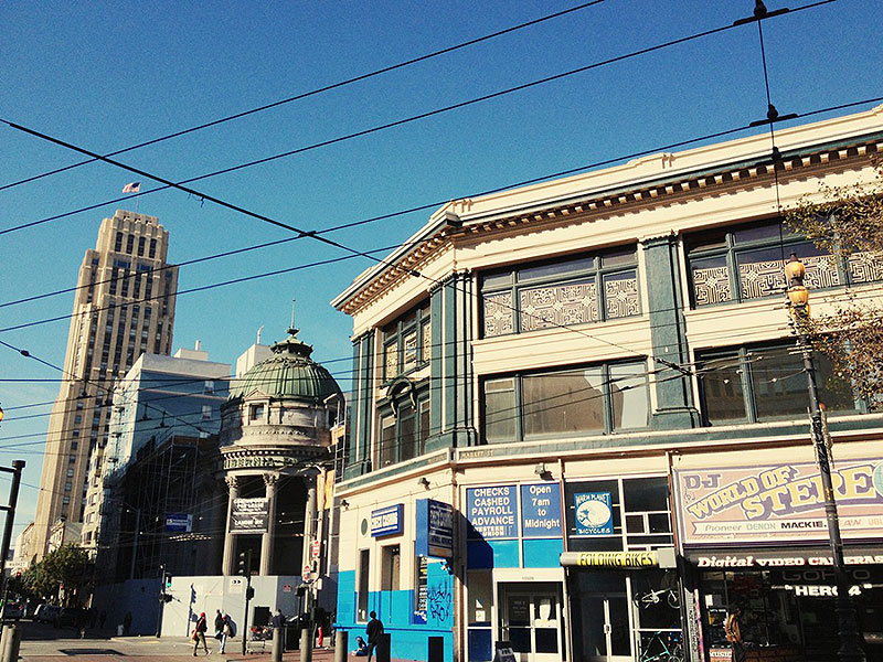 File:Masjid-Darussalam-building.jpg