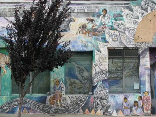 File:Mural monkeys and man.jpg
