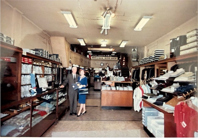 File:Bloom's interior 1950s Carol Gilbert.jpg