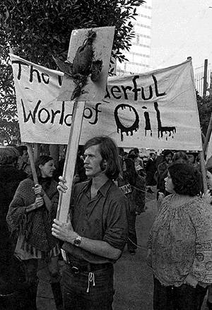 File:Ecology1$oil-spill-demo-1971.jpg