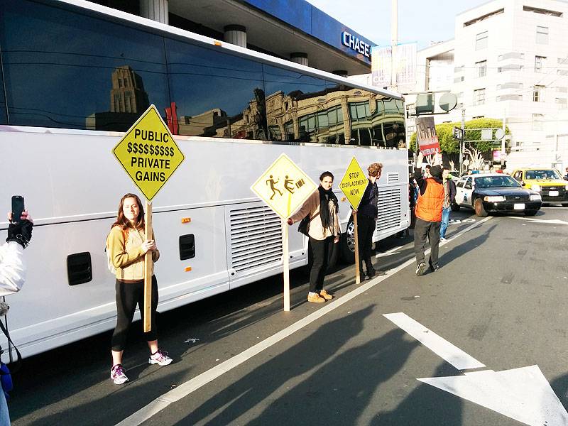 File:Gbus-blockade-8th 20140121 092433.jpg