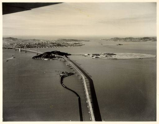 File:Oakland mole and new bay bridge w treasure island under construction 1938 AAD-3781.jpg