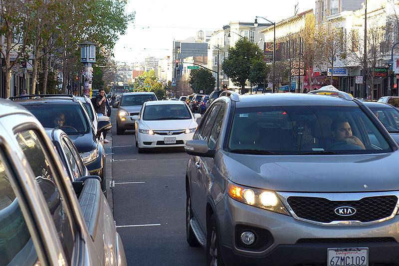 File:Double-parking-on-valencia P1060949.jpg