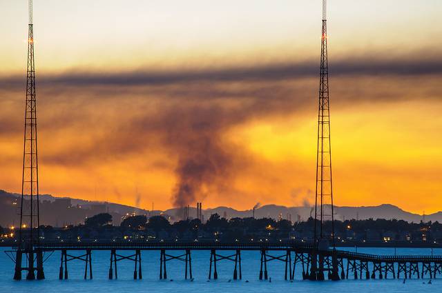 File:Chevron Refinery Fire from Albany Bulb 6 aug 2012-Michael Moore.jpg