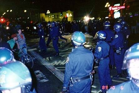 Castro-sweep-police-riot-gerardkoskovich-sanfrancisco-copblock-4.jpg