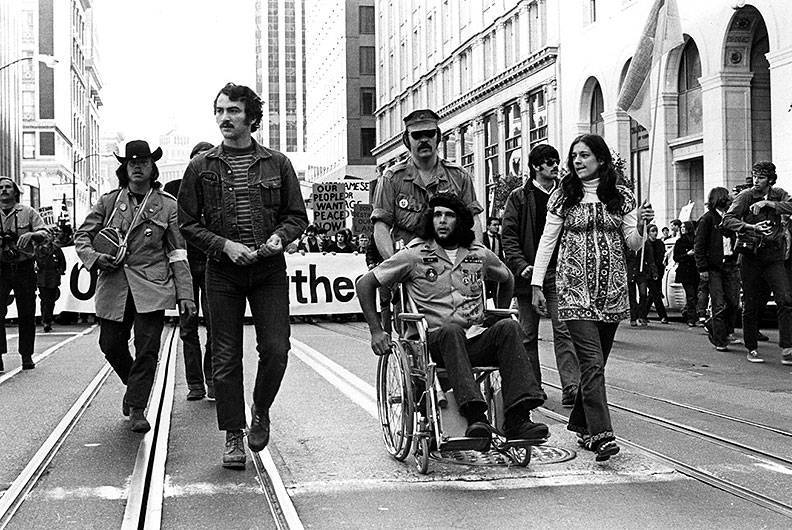 File:Ron-Kovic-leads-march.jpg