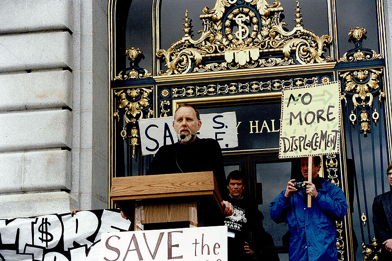 File:Cc-speaking-city-hall-steps-save-the-grant-bldg-2000.jpg