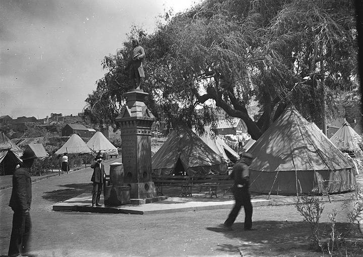 File:Figure-19-Washington-Square-1906-refugee-camp-with-tents.jpg