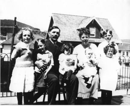 File:326wardfamily.jpg