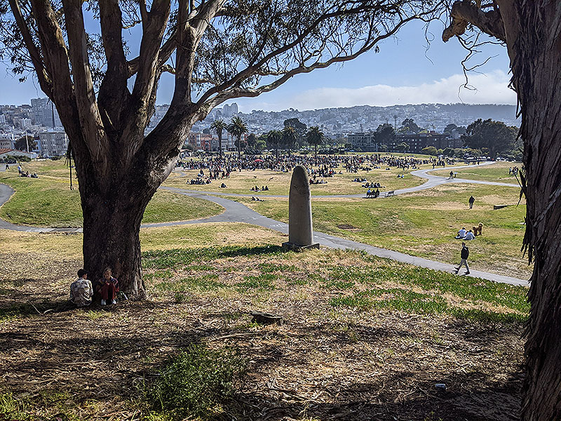 File:Ft-Mason-behind-Madonna-southwest-across-Great-Meadow 20210417 234256553.jpg