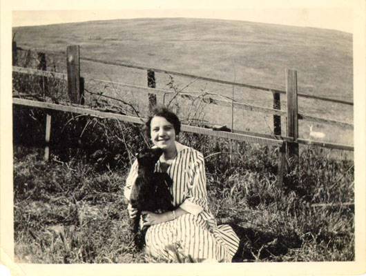 File:Woman w goat in Visitacion Valley AAC-1678.jpg