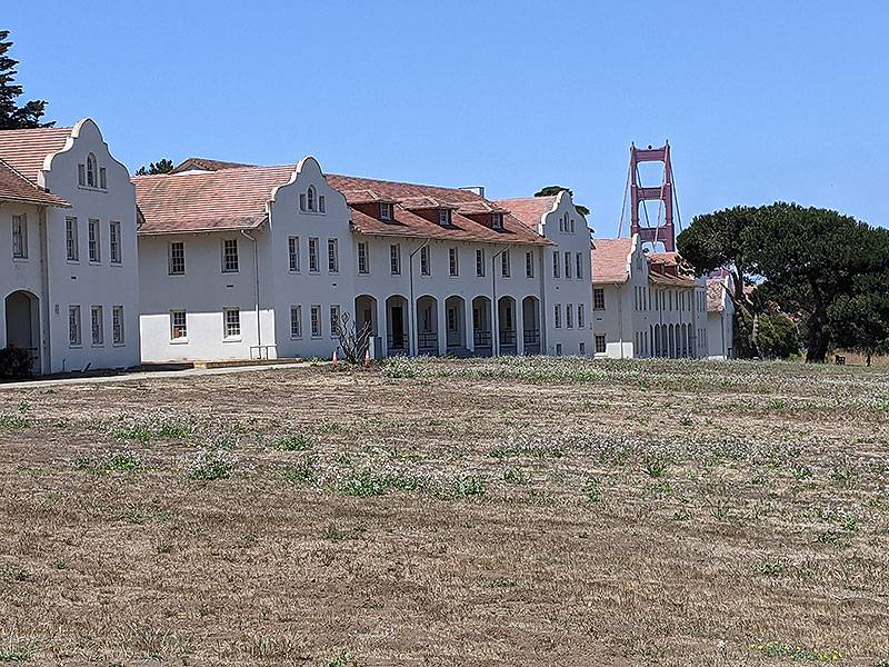File:Fort-Winfield-Scott-w-GGB 20210709 210357340.jpg