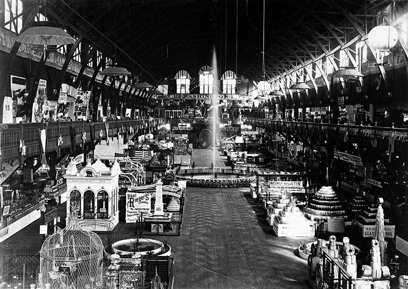 File:Carleton-Watkins-1876-Mechanics-Exposition Getty bw 72dpi.jpg