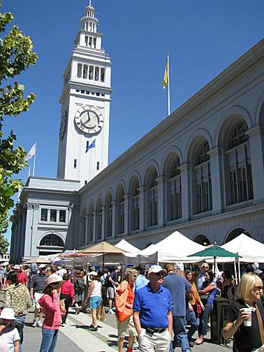 Ferry-bldg-and-farmers-mkt-aug-08 3444.jpg