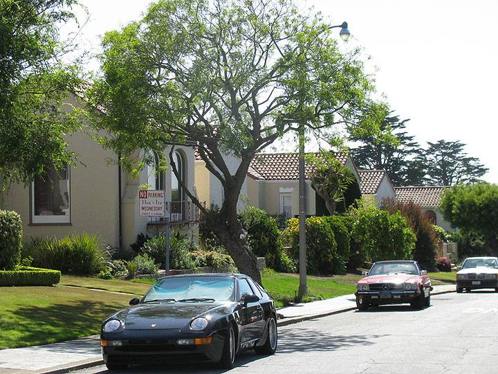 File:Spanish-revival-bungalows-west-side 4427.jpg