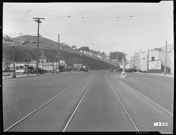 Bayshore-Boulevard-and-Cortland-Avenue-Looking-North November-27-1933 U14335.jpg