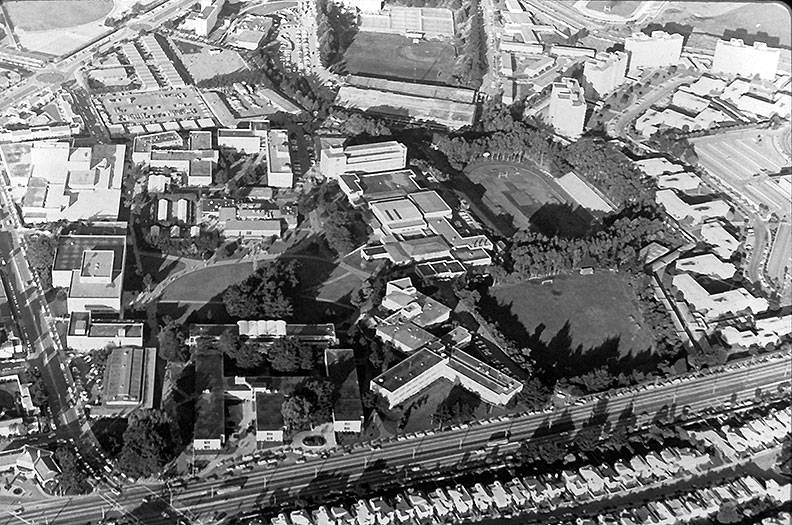 File:Aerial-1968 sfsu east-to-west drescher.jpg