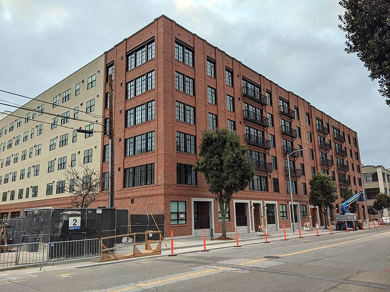 File:New-bldg-on-cellspace-site 20200323 191248.jpg
