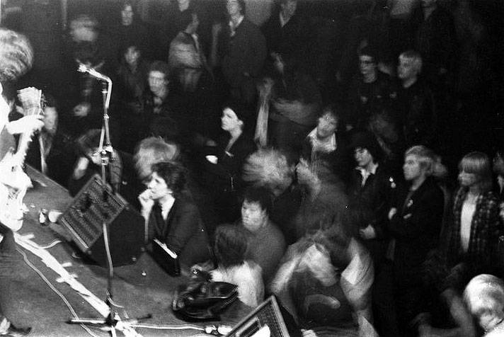 File:The-Temple-Beautiful-crowd photo-by-Jeanne-Hansen.jpg