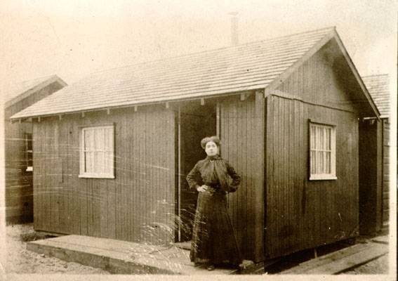 File:Crescent ave earthquake shack.jpg