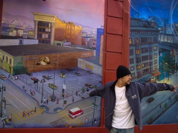 File:TenderloinMural Models MonaCaron 2264 0.jpg