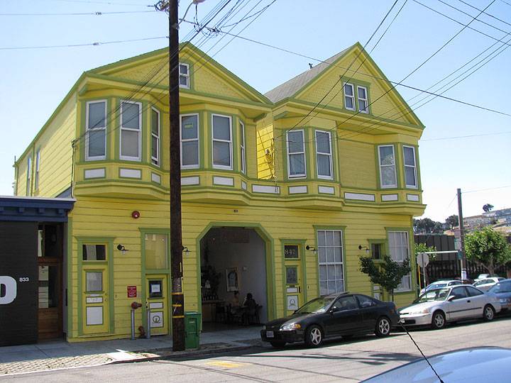 File:Dogpatch-yellow-house-converted-to-cafe-23rd-and-Minnesota 9925.jpg