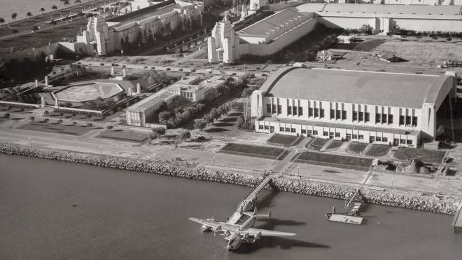 File:Pan American Airways Boeing 314 California Clipper pub 2000.069.003 0.jpg