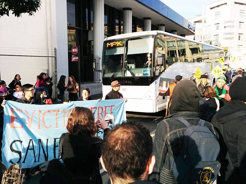 File:Eviction-free-sf-blocking-gbus-8th 20140121 092419.jpg