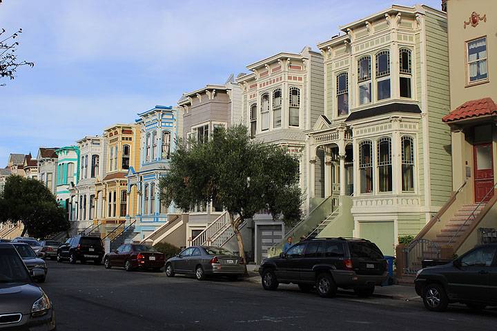 File:Capp-Street-east-near-23rd 6104.jpg
