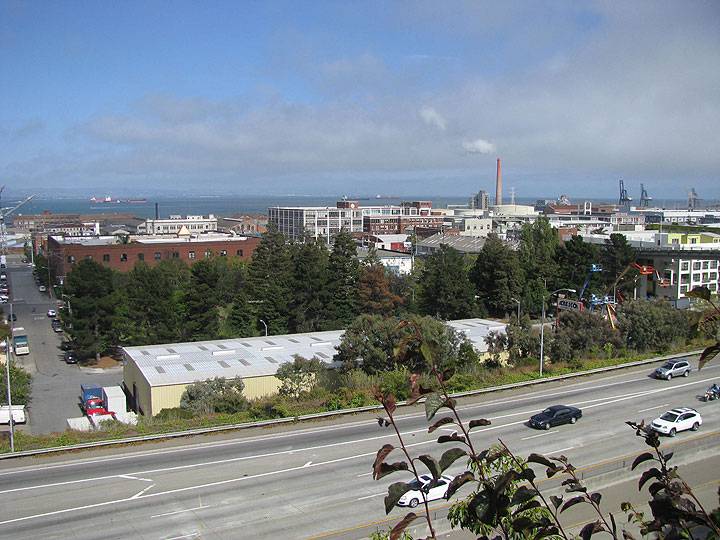 File:View-across-280-towards-shipyards-from-Potrero-Hill 0477.jpg