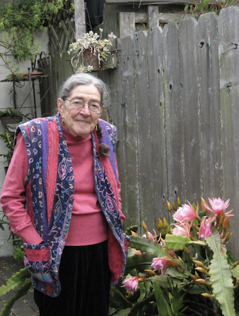 File:Phiz Mezey by Elaine Elinson.png