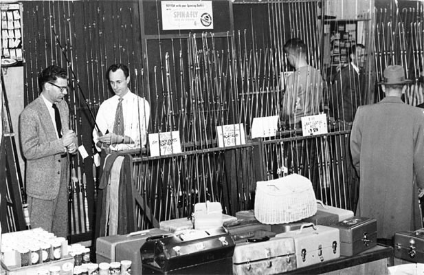 File:Fishing supply 1954 AAC-6889.jpeg