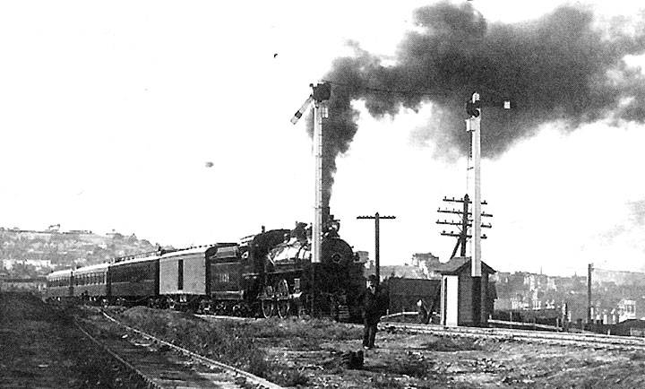 File:1904-southbound-train-at-Bernal-just-north-of-Glen-Park.jpg
