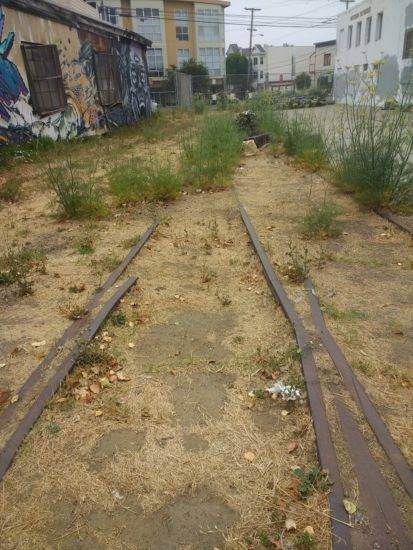 File:Raolwaytracks-e1514341443376.jpg