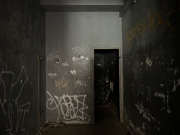 File:Angel Island Ghost Room EK.jpg