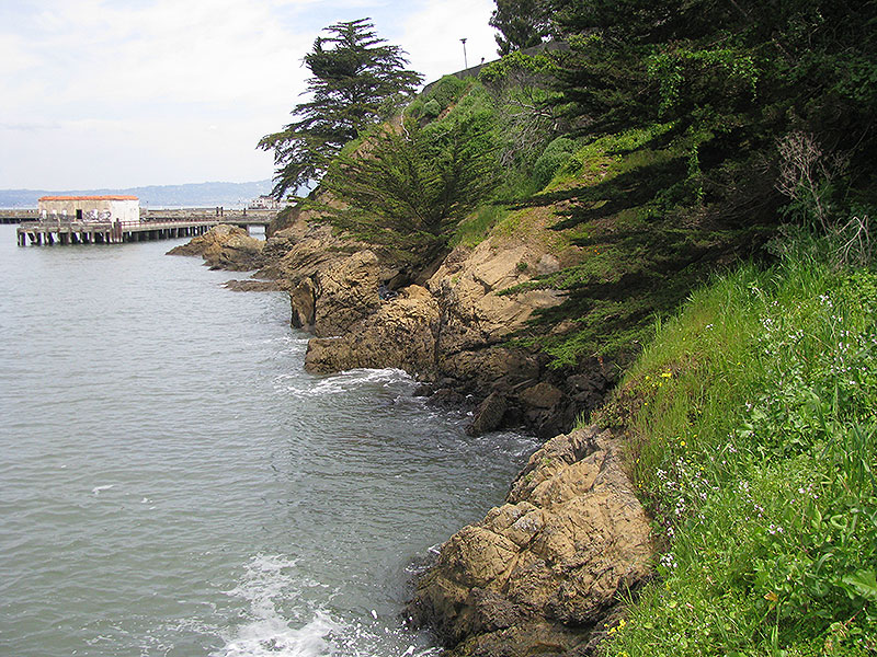 File:Black-Point-original-shoreline-in-2009 6706.jpg