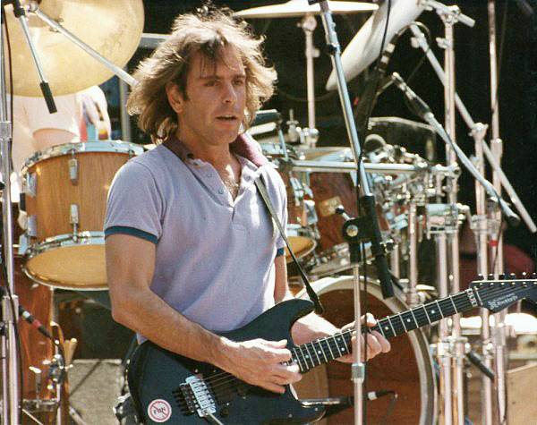 File:Bob-Weir-Frost-Amphitheatre 19850427 1599-by-Rob-Cohn.jpg