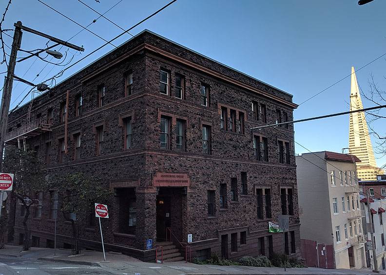File:Cameron-House 20190205 162359.jpg