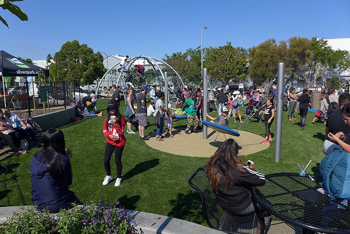 File:New-park-opening-day P1100679.jpg