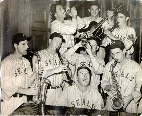 File:Seals as band AAD-3352.jpg