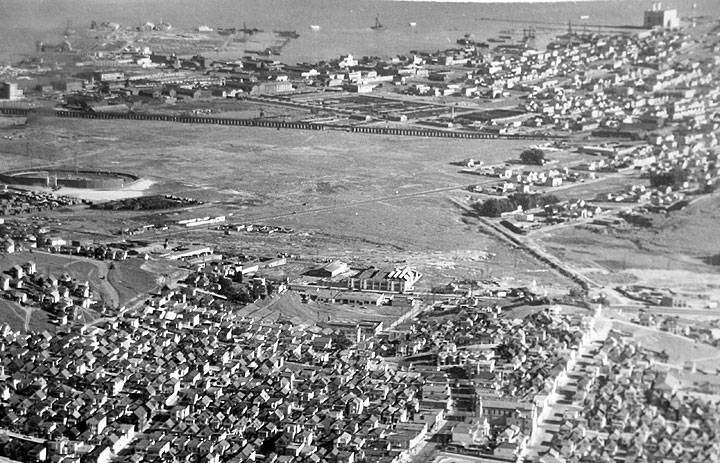 File:Islais-wetlands-1940s-w-powerplant-at-right-shore 3023.jpg