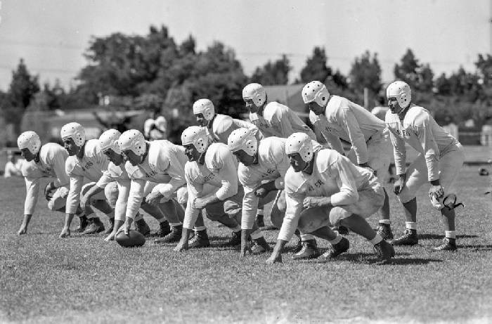 File:49ers 1946 preseason wnp14.5054.jpg