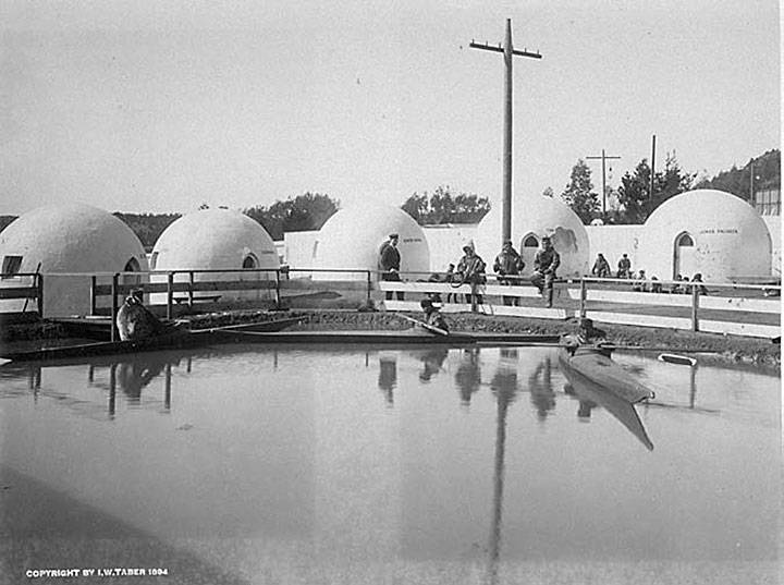 1894-Fair Esquimaux-village.jpg