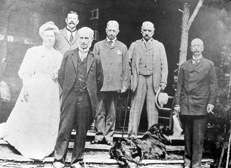 File:Elizabeth-Mills-Reid,-Whitelaw-Reid,-D-O-Mills,-Elihu-Root,-JP-Morgan,-Ogden-Mills-in-Millbrae.jpg