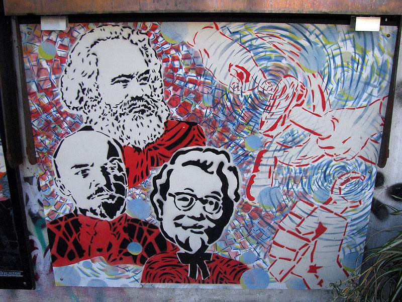 Cellspace mural marx-lenin-col-sanders 7510.jpg