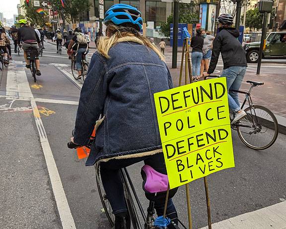 File:Defund-the-police 20200605 181956.jpg