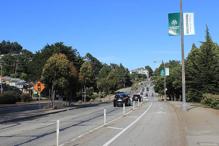 File:Portola-east-near-Twin-Peaks-Blvd 2908.jpg