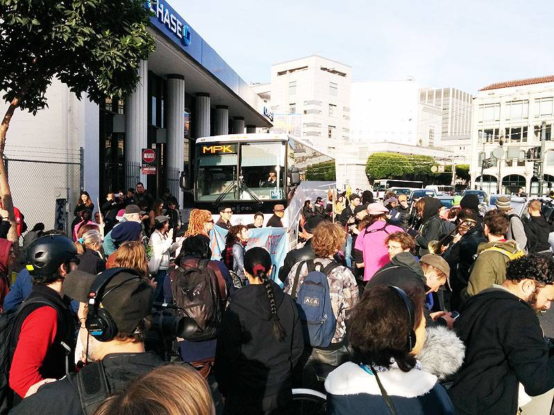 File:Gbus-blockade-8th-and-Market 20140121 092330.jpg