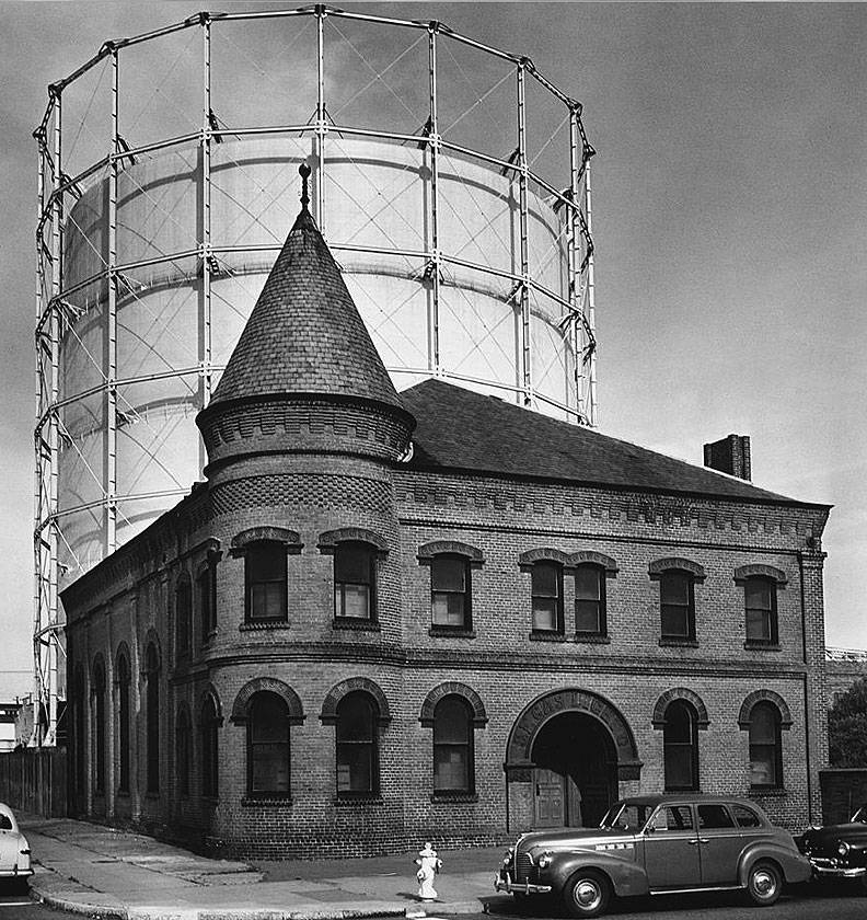 John-Gutmann-San-Francisco-Gas-Company-Bay-Street-1948.jpg